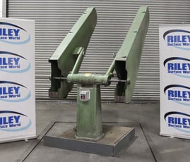 Greif DV40 Linisher with various contact wheels