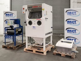 Vapormaster Wet Blast Cabinet with Sludge Filter & Centrifugal Filter